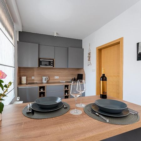 Studio Apartman The Little Prince Бйеловар Екстериор снимка