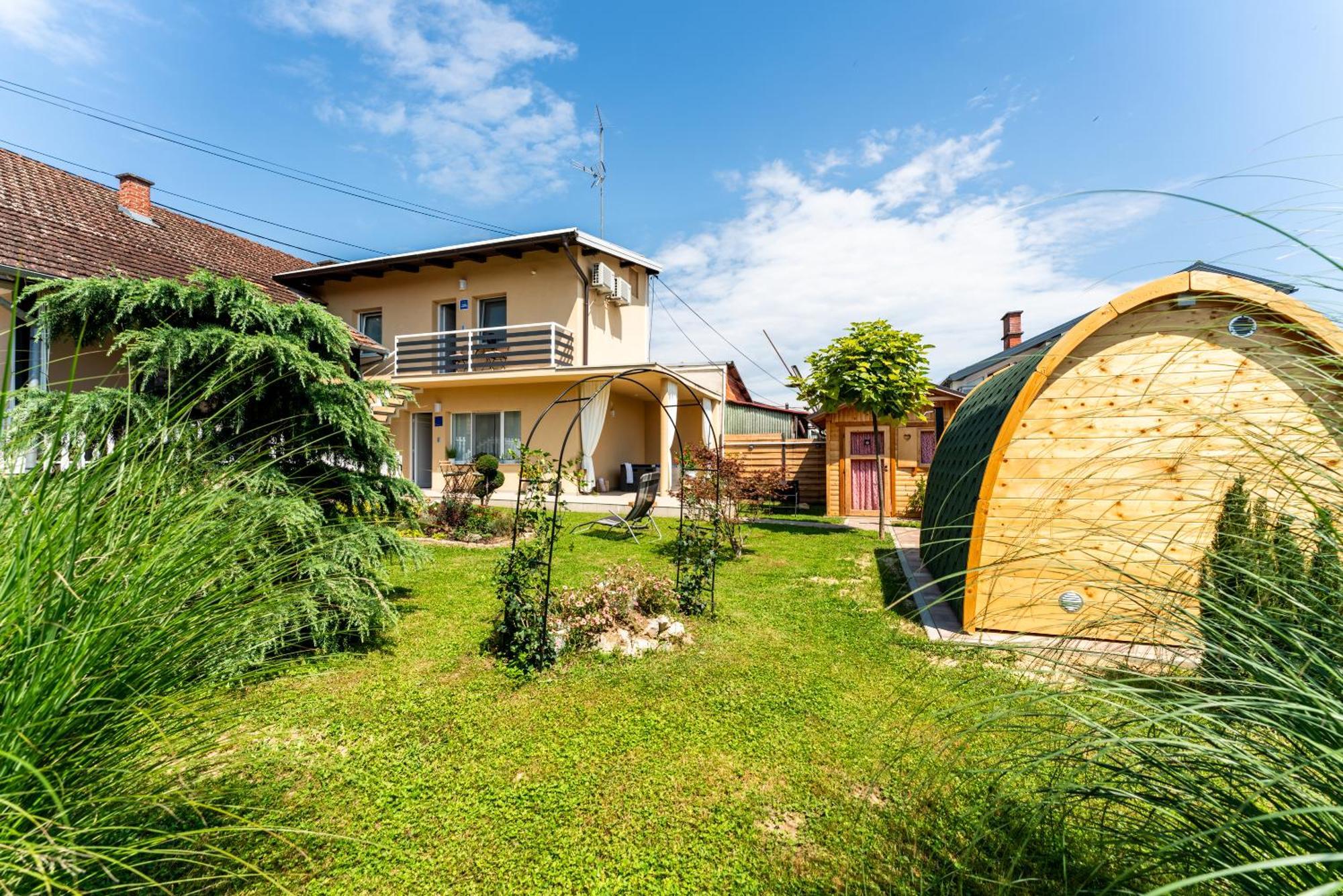 Studio Apartman The Little Prince Бйеловар Екстериор снимка